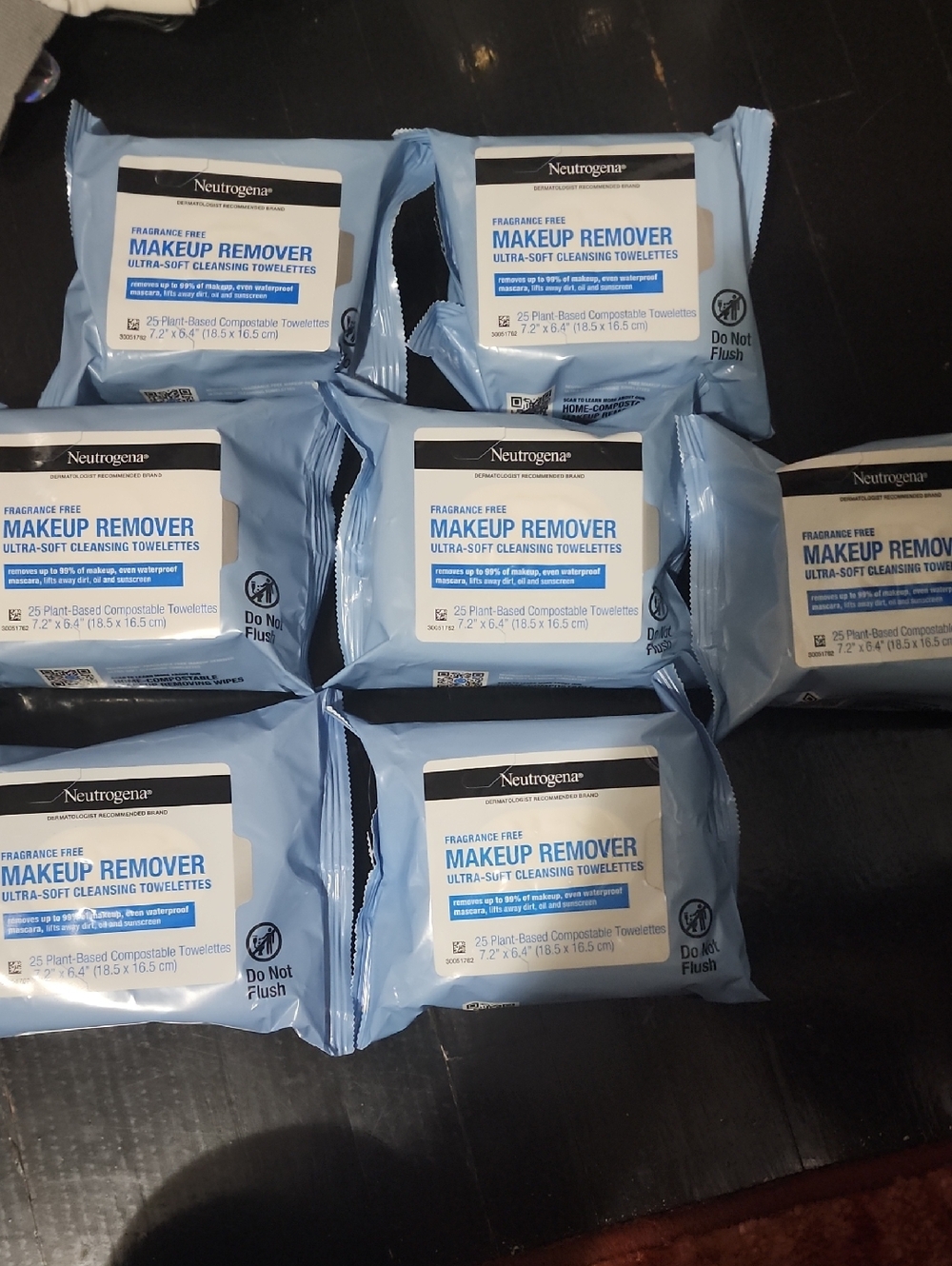 Neutrogena Makeup Remover Cleansing Towelettes – Light Blue Packs (6 Count)
